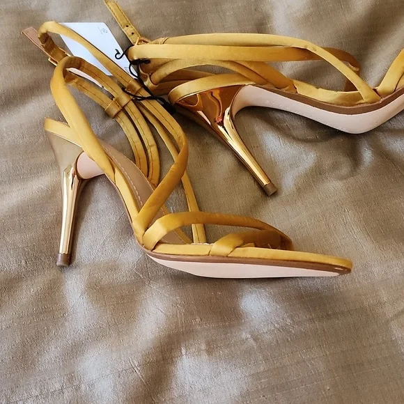 Zara NWT Canary Gold Evening Shoes - Picture 4 of 7